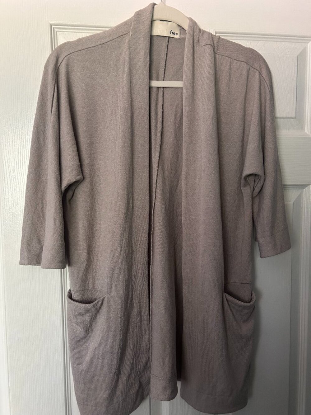 3/$10 🟢 Aritzia Wilfred Free Zlata Sweater, size x small, light grey taupe